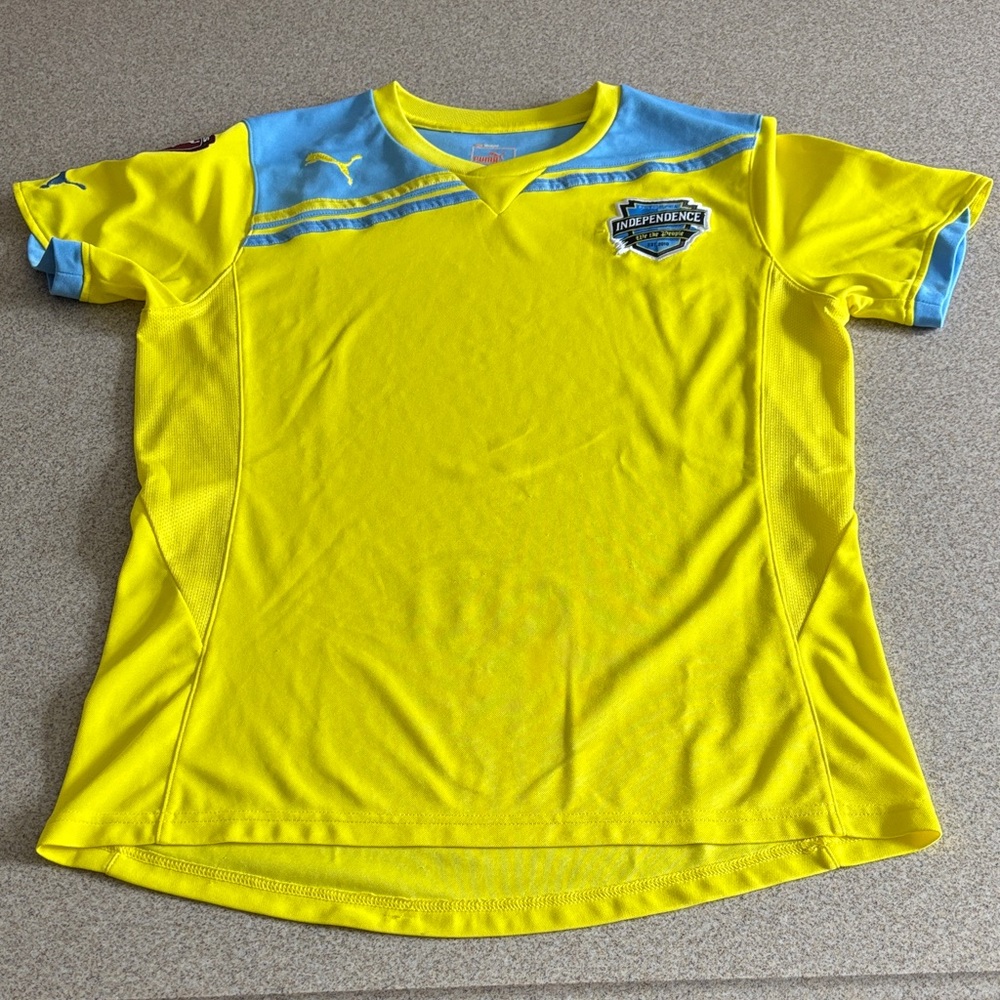 Puma Women’s Fitted L Yellow/Light Blue WPS Philadelphia Independence ⚽️ Jersey